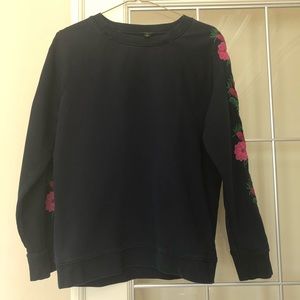 🏩 J. CREW SMALL FLOWER APPLIQUÉ SWEATSHIRT! 🏩